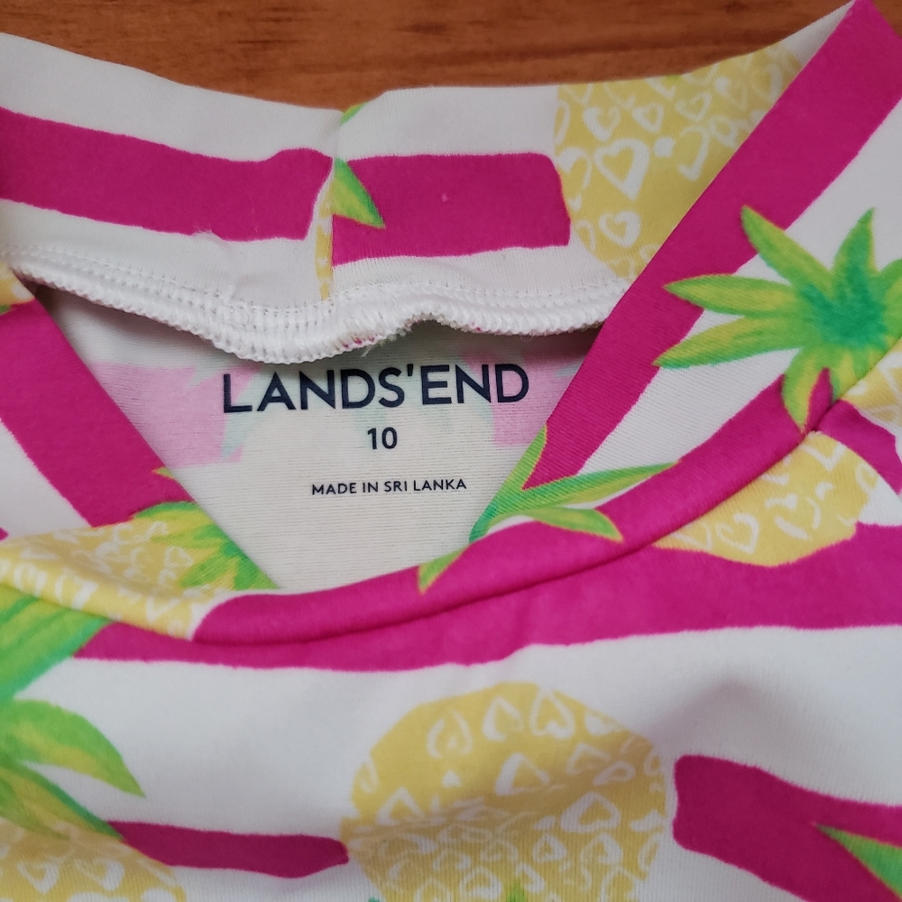 Land's End Ruffle hem rashguard - Picture 2 of 3